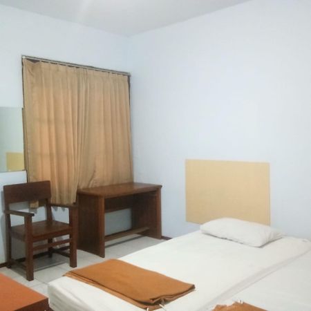 Oyo 2240 Simpang Tujuh Residence Kudus Екстер'єр фото