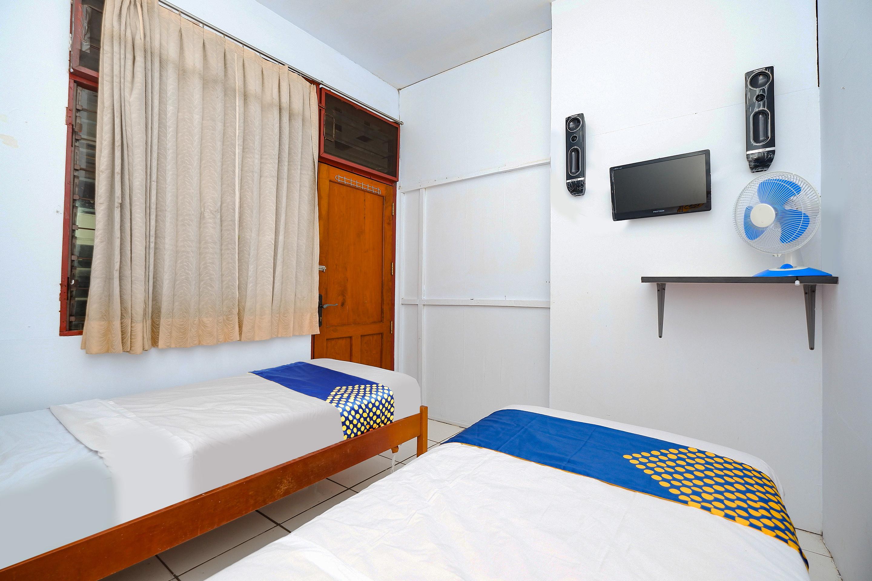 Oyo 2240 Simpang Tujuh Residence Kudus Екстер'єр фото