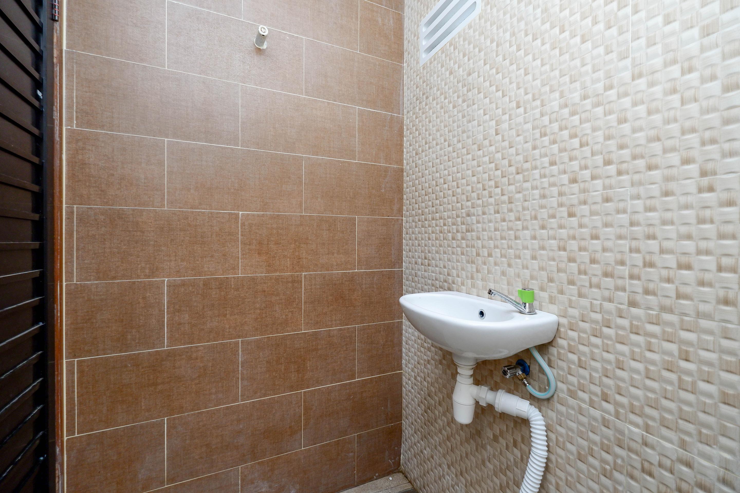 Oyo 2240 Simpang Tujuh Residence Kudus Екстер'єр фото