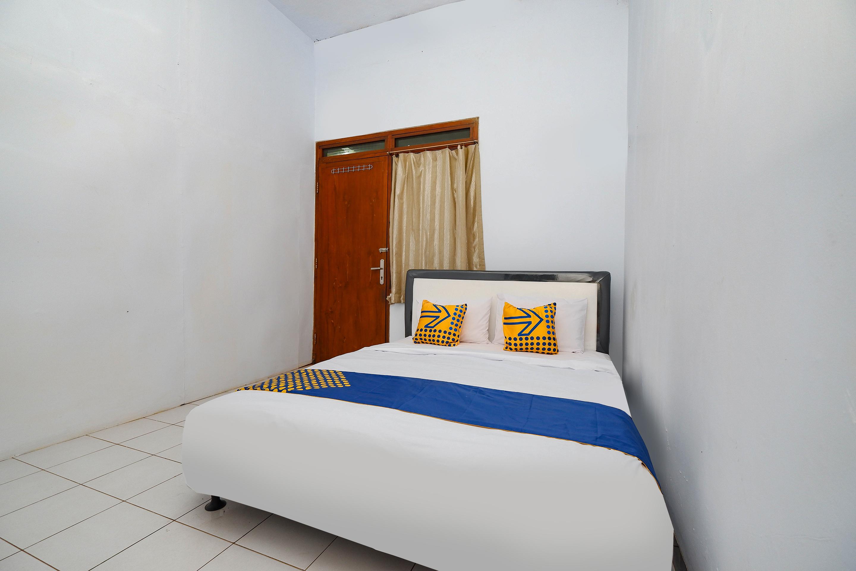 Oyo 2240 Simpang Tujuh Residence Kudus Екстер'єр фото