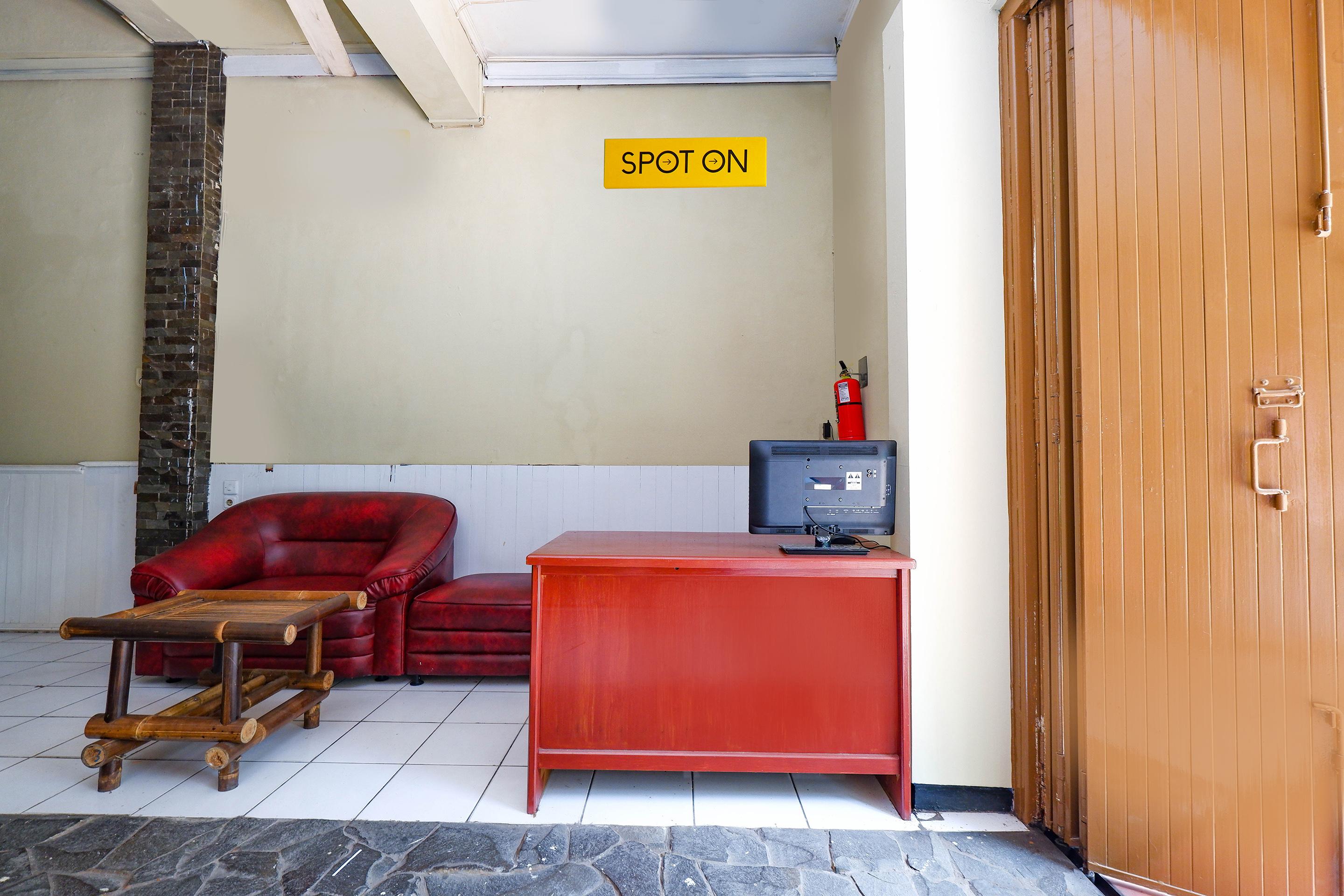 Oyo 2240 Simpang Tujuh Residence Kudus Екстер'єр фото