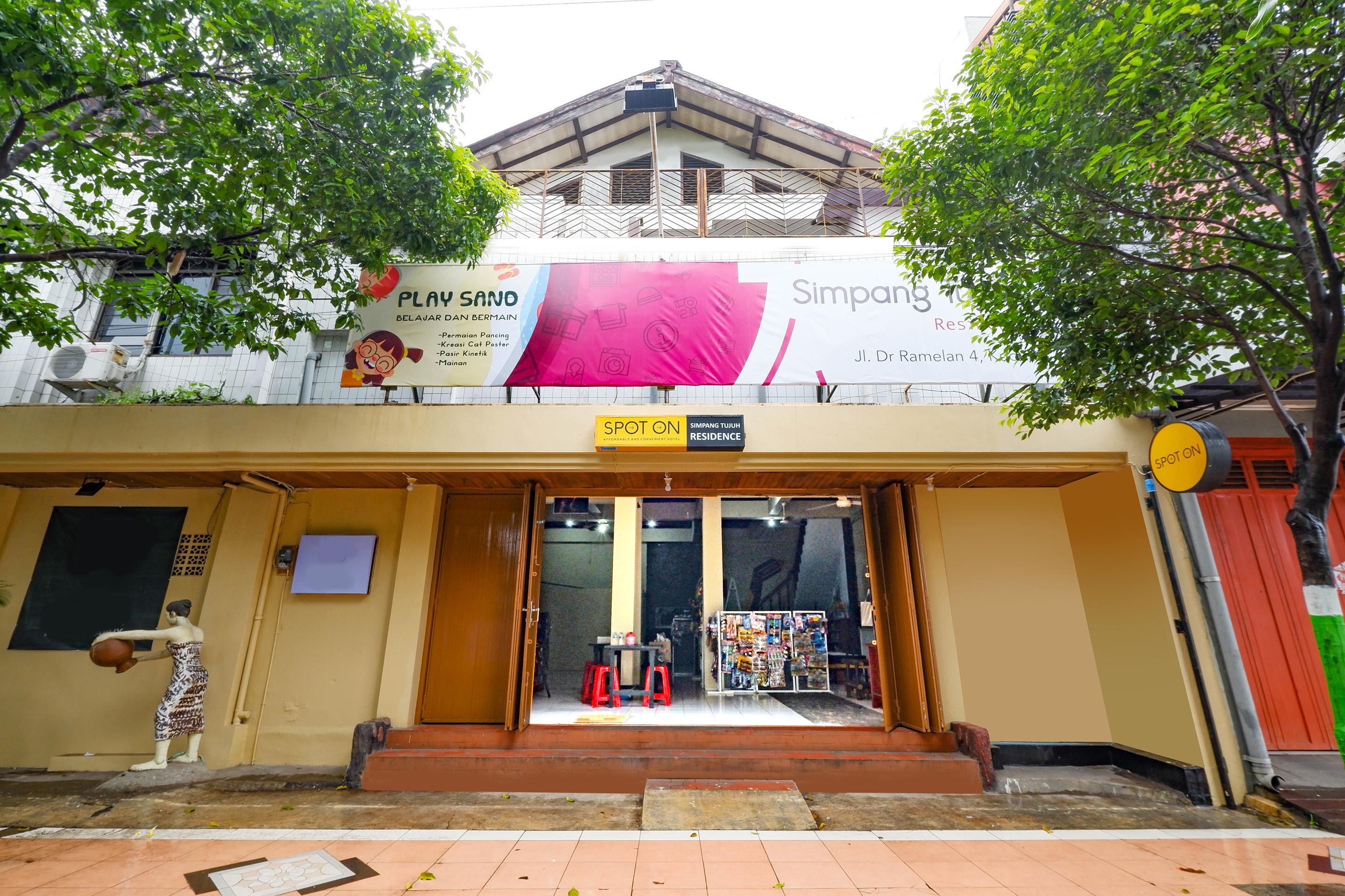 Oyo 2240 Simpang Tujuh Residence Kudus Екстер'єр фото
