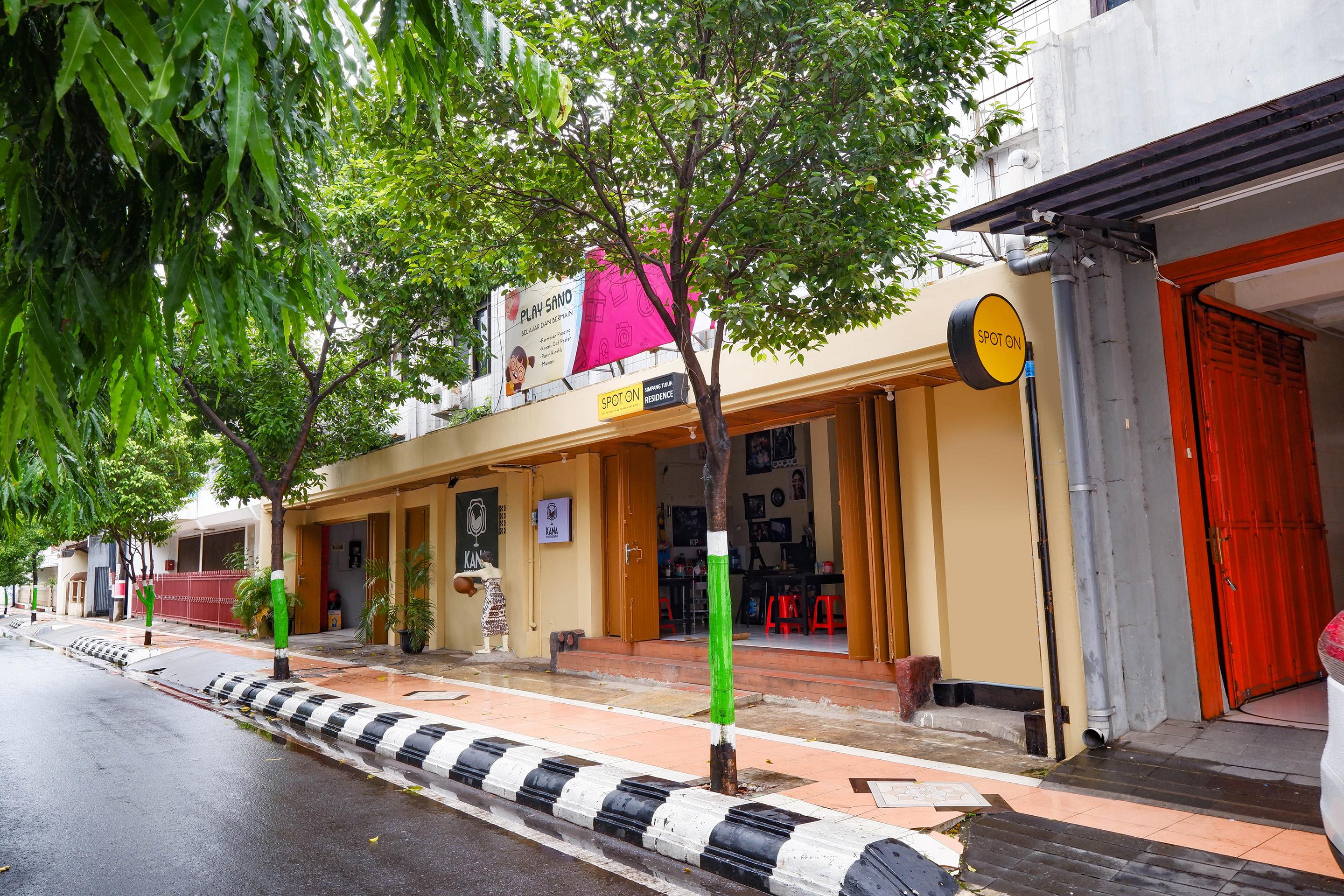 Oyo 2240 Simpang Tujuh Residence Kudus Екстер'єр фото